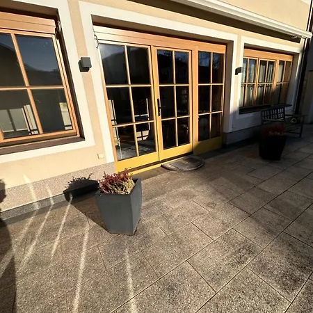 Marianne Lejlighed Fügen